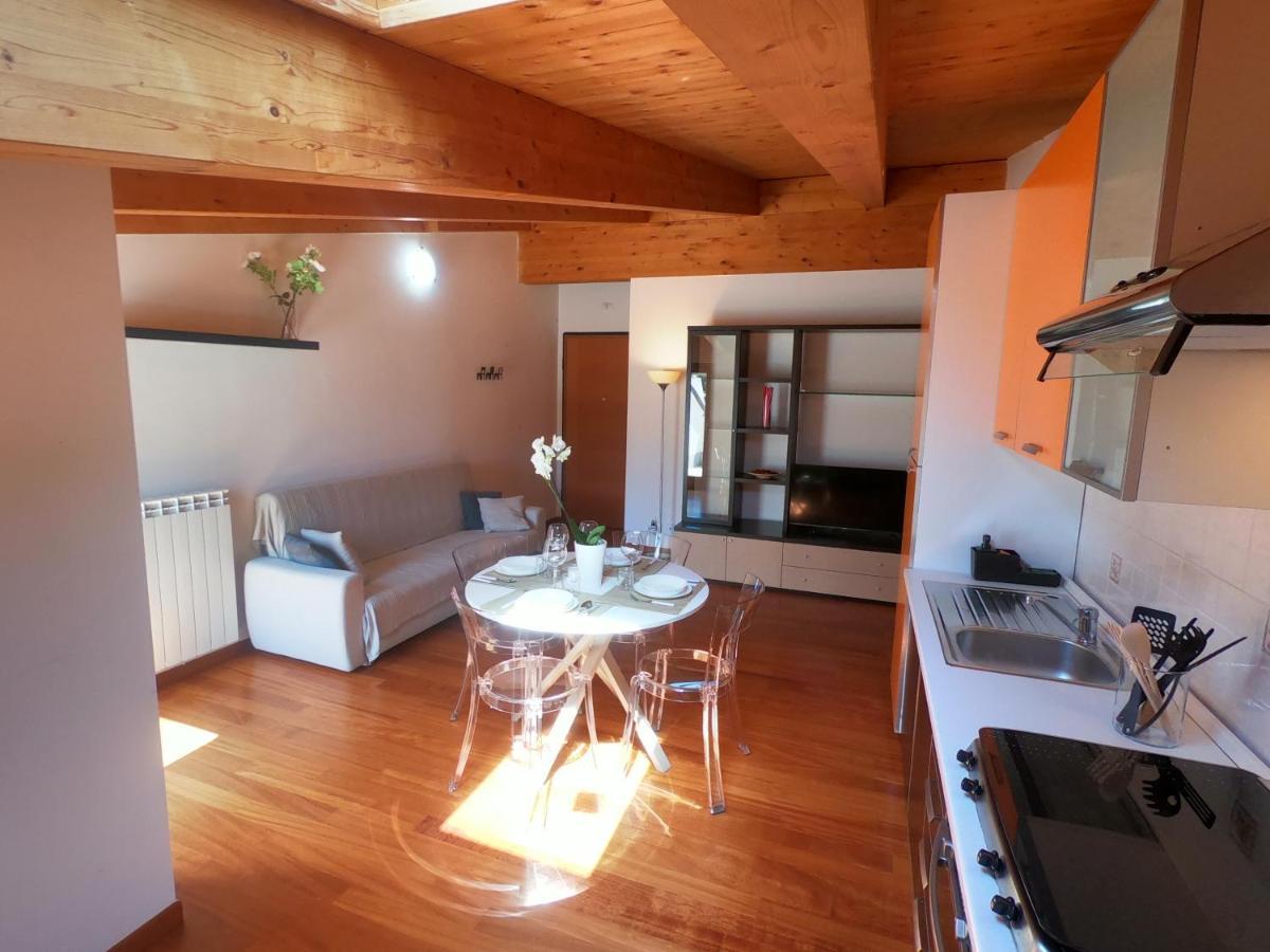 Апартаменты Attico Petfriendly Con Terrazzo, Via Del Borgo Монтесильвано Экстерьер фото