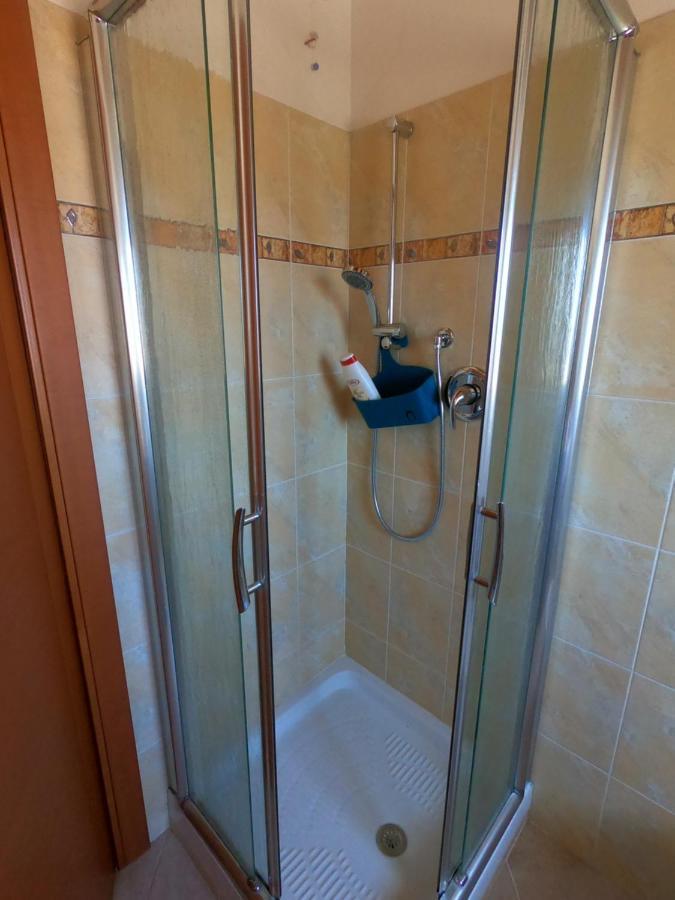 Апартаменты Attico Petfriendly Con Terrazzo, Via Del Borgo Монтесильвано Экстерьер фото